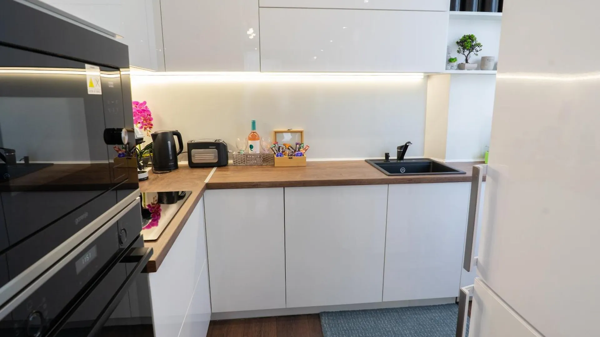Luxury 2 Bedroom Apartment In Central Varna Bulgaria