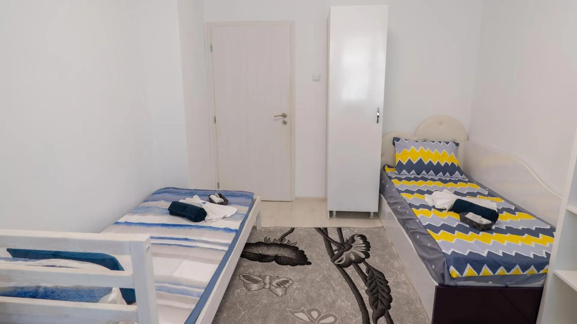 Luxury 2 Bedroom Apartment In Central Варна