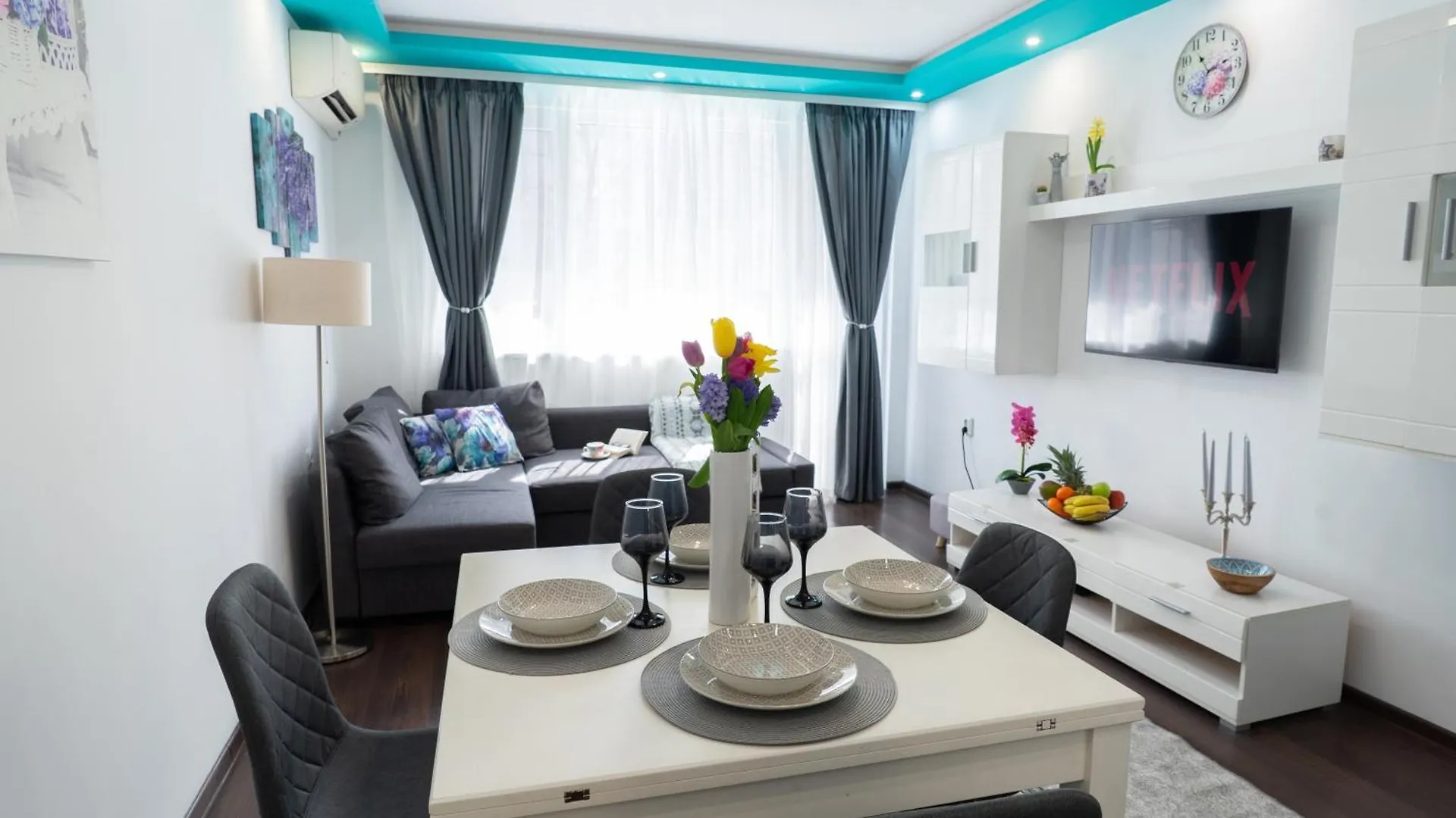 Luxury 2 Bedroom Apartment In Central Варна