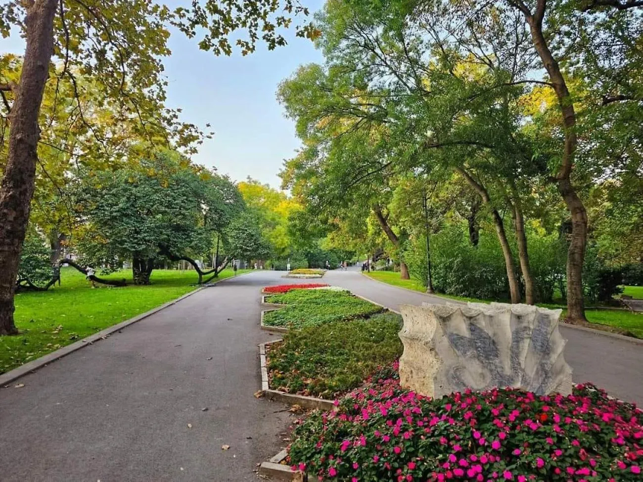 Luxury 2 Bedroom Apartment In Central Varna